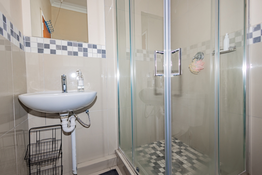 7 Bedroom Property for Sale in Parow Valley Western Cape